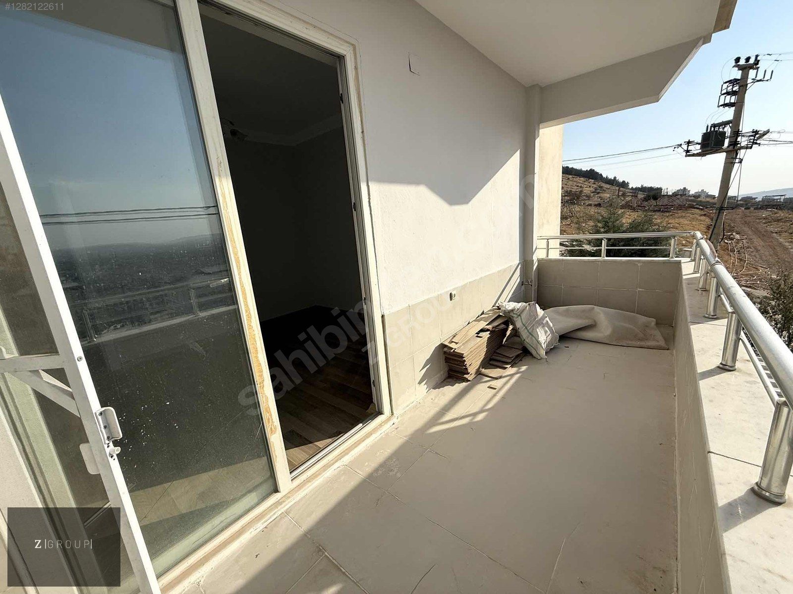 Z GROUP'DAN TERAS CAFE YOLU ÜZERİNDE BAKIMLI 3+1 DAİRE